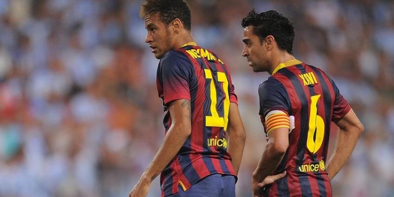 Xavi và Neymar từng là đồng đội cũ ở Barca.